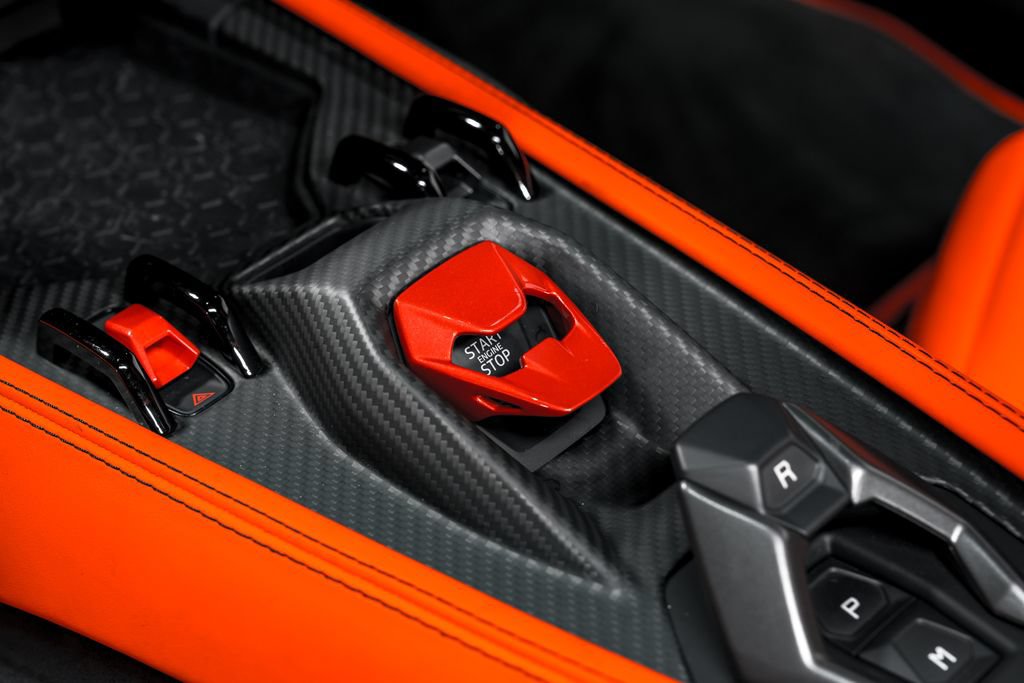 Used 2024 Lamborghini Revuelto AWD/4WD image 28