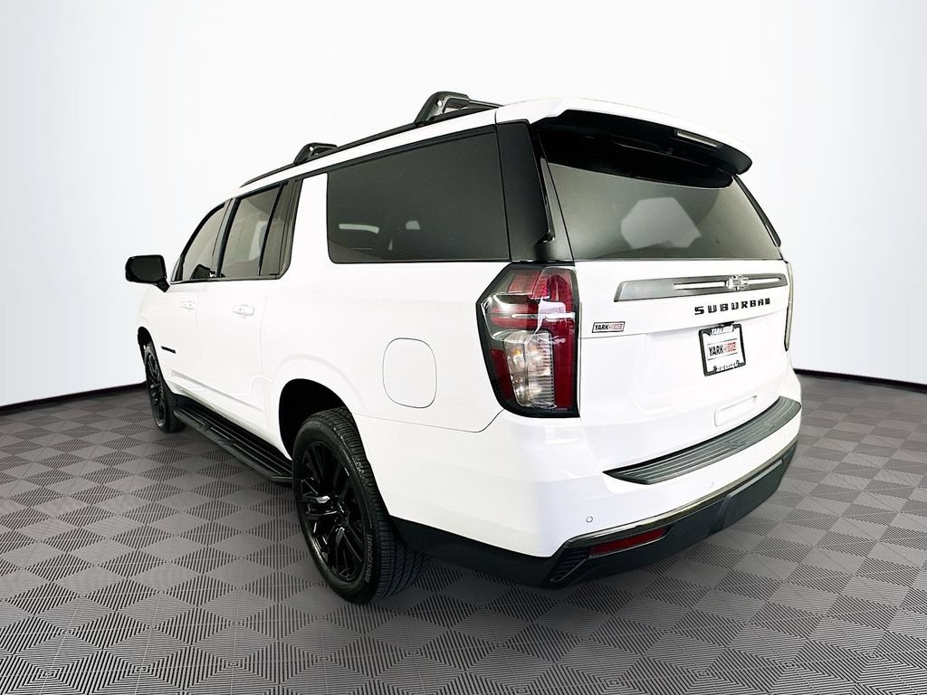 Used 2022 Chevrolet Suburban RST w/ Luxury Package AWD/4WD image 9