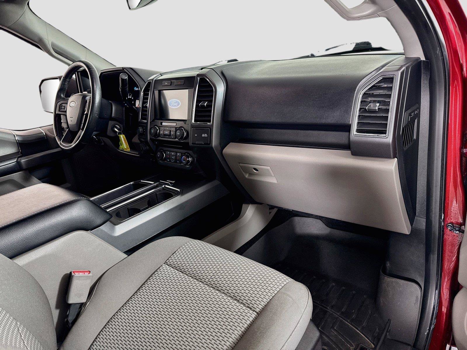 Used 2017 Ford F150 XLT w/ Equipment Group 302A Luxury AWD/4WD image 20