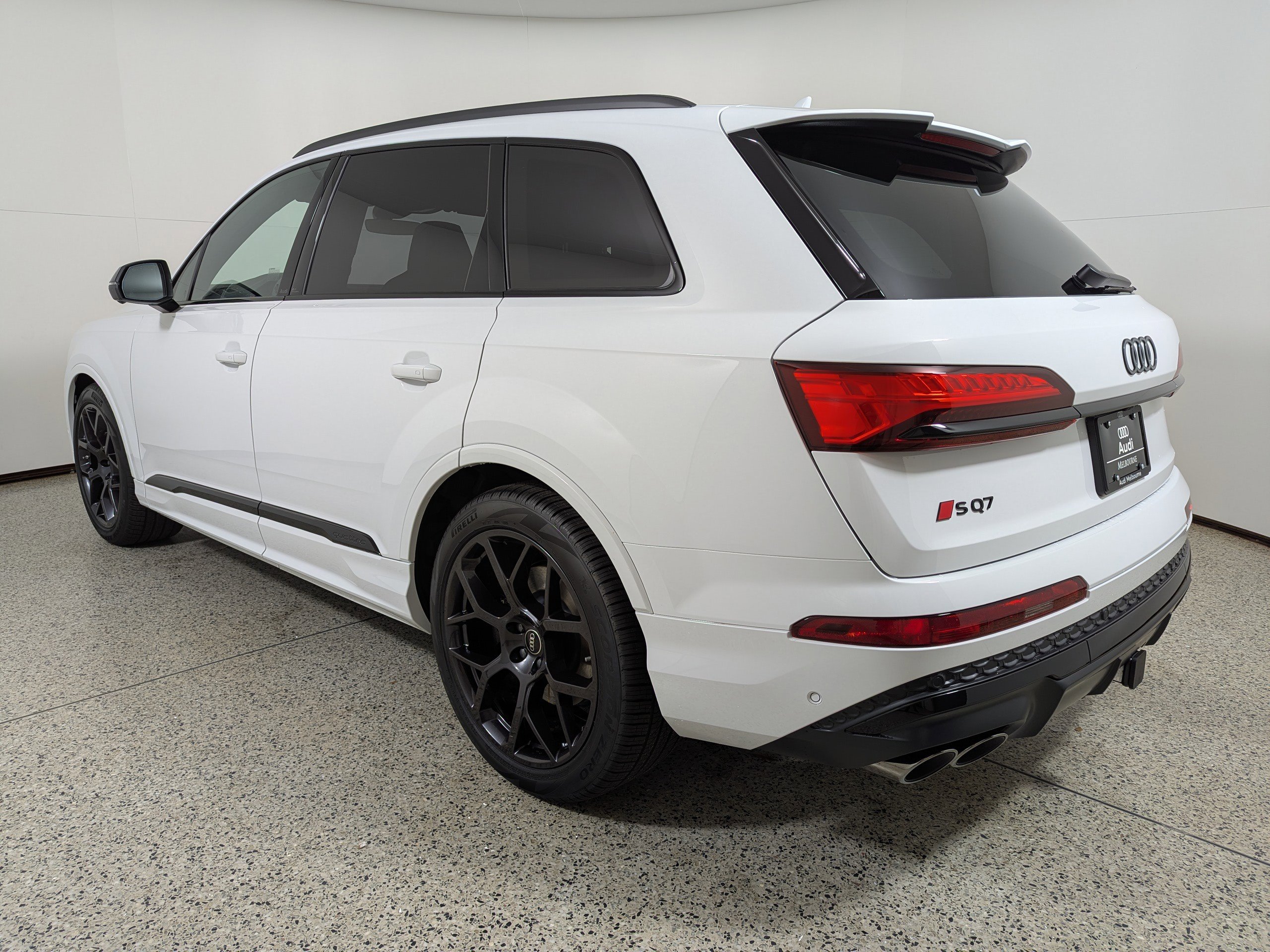 New 2026 Audi SQ7 Premium Plus AWD/4WD image 5
