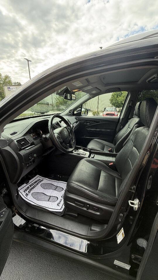 Used 2017 Honda Pilot Touring image 11