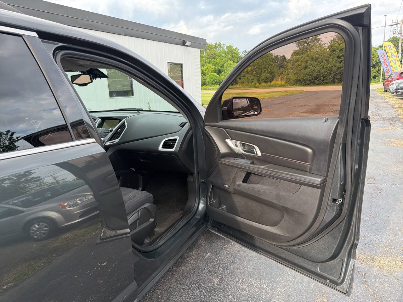 Used 2017 GMC Terrain SLE AWD/4WD image 26