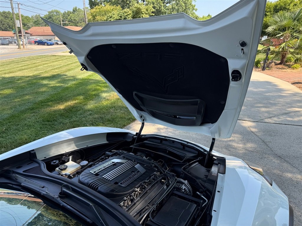 Used 2016 Chevrolet Corvette Z06 w/ 3LZ Preferred Equipment Group image 64