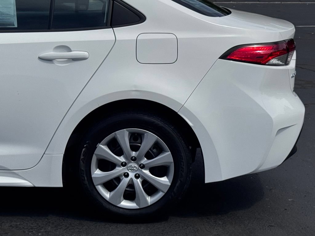 Used 2024 Toyota Corolla LE FWD image 33