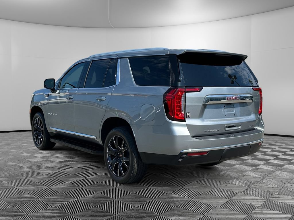 Used 2023 GMC Yukon SLT w/ SLT Luxury Package AWD/4WD image 3