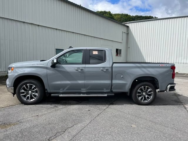 Used 2024 Chevrolet Silverado 1500 LT AWD/4WD image 9