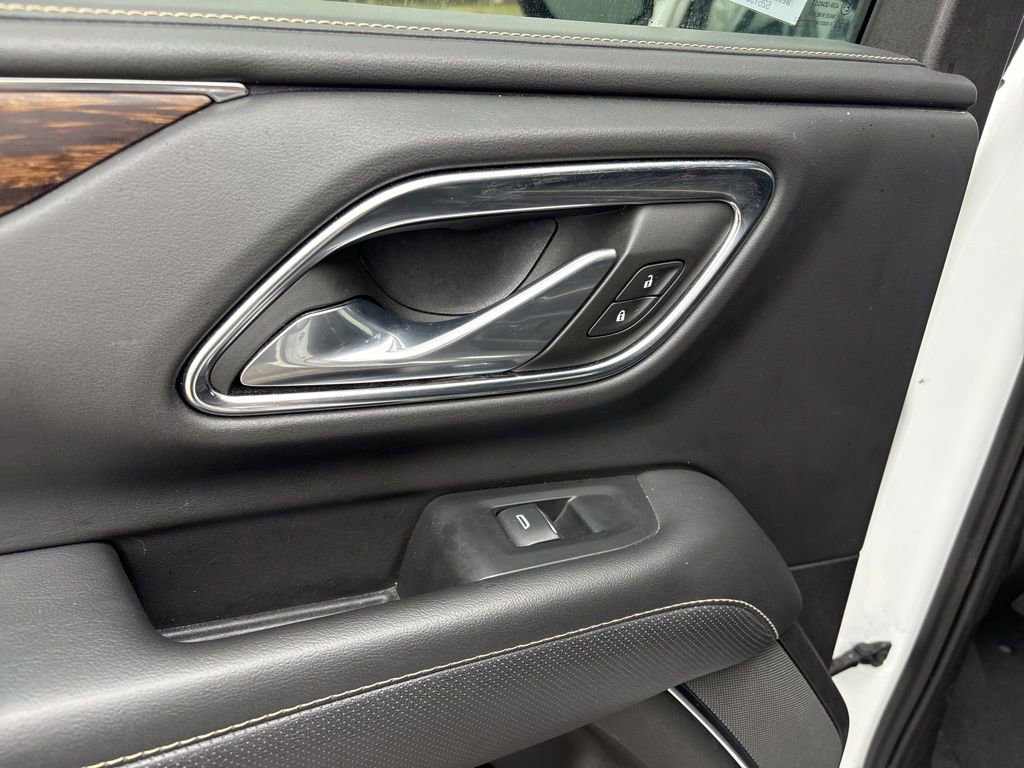 Used 2023 Chevrolet Suburban Premier image 27