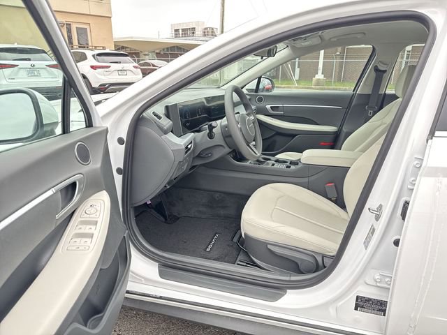 New 2026 Hyundai Sonata SE FWD image 18