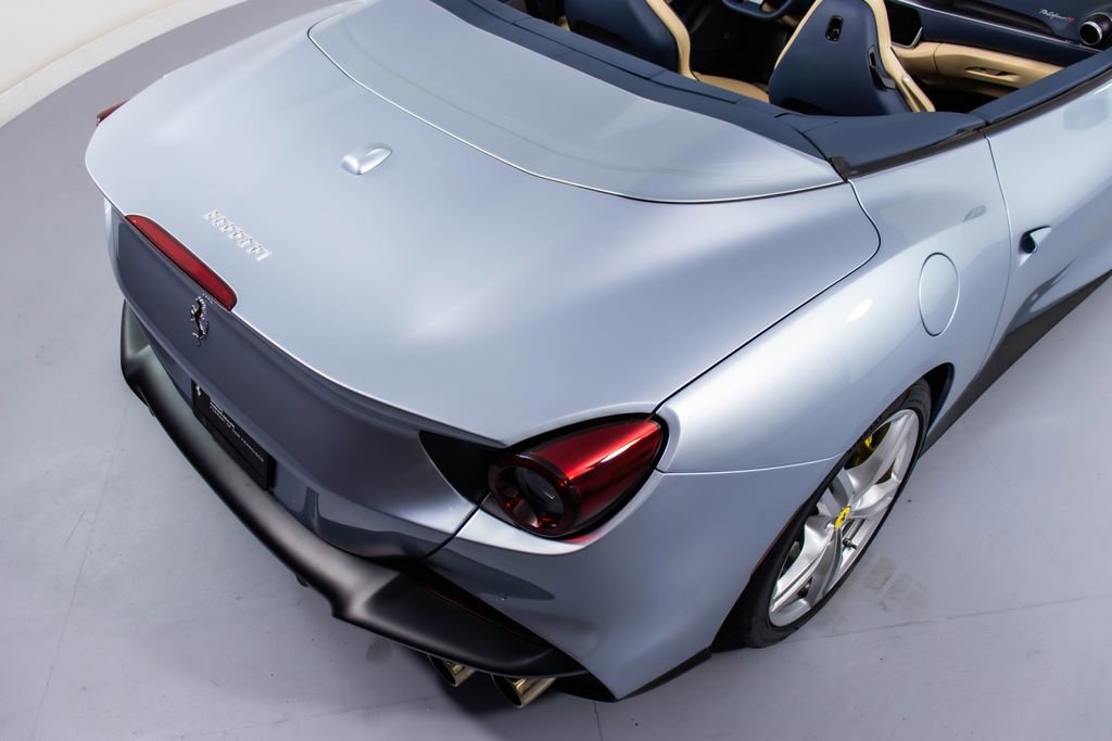 Certified 2022 Ferrari Portofino M image 20