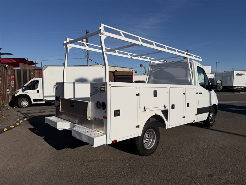 Used 2023 Mercedes-Benz Sprinter 3500 image 3