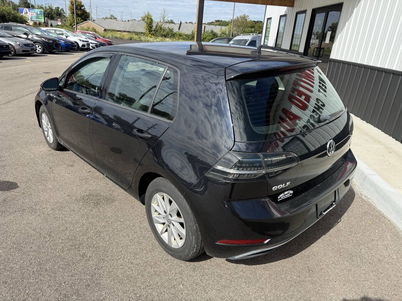 Used 2018 Volkswagen Golf S FWD image 11