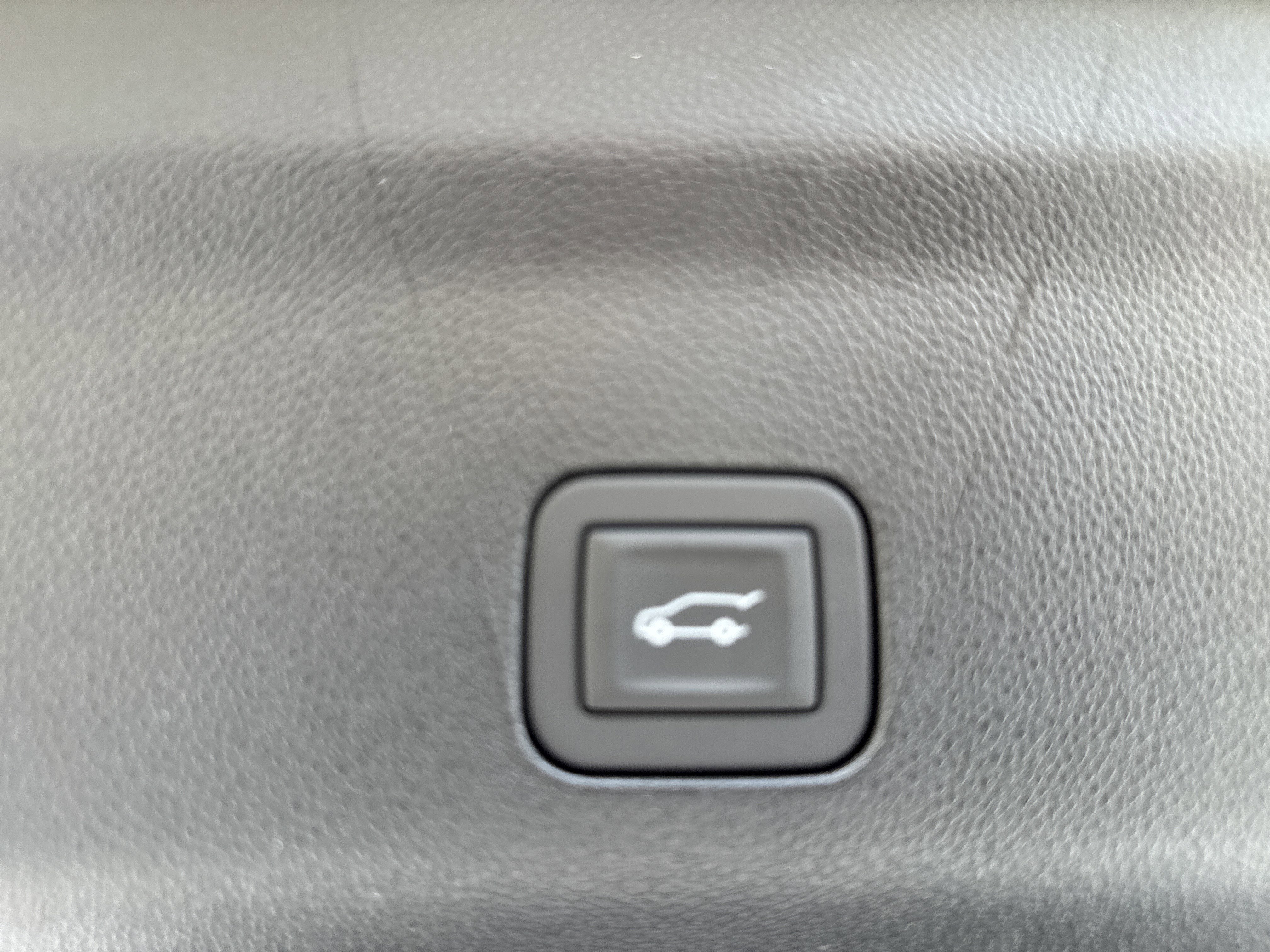 Used 2026 GMC Yukon Denali Ultimate AWD/4WD image 39