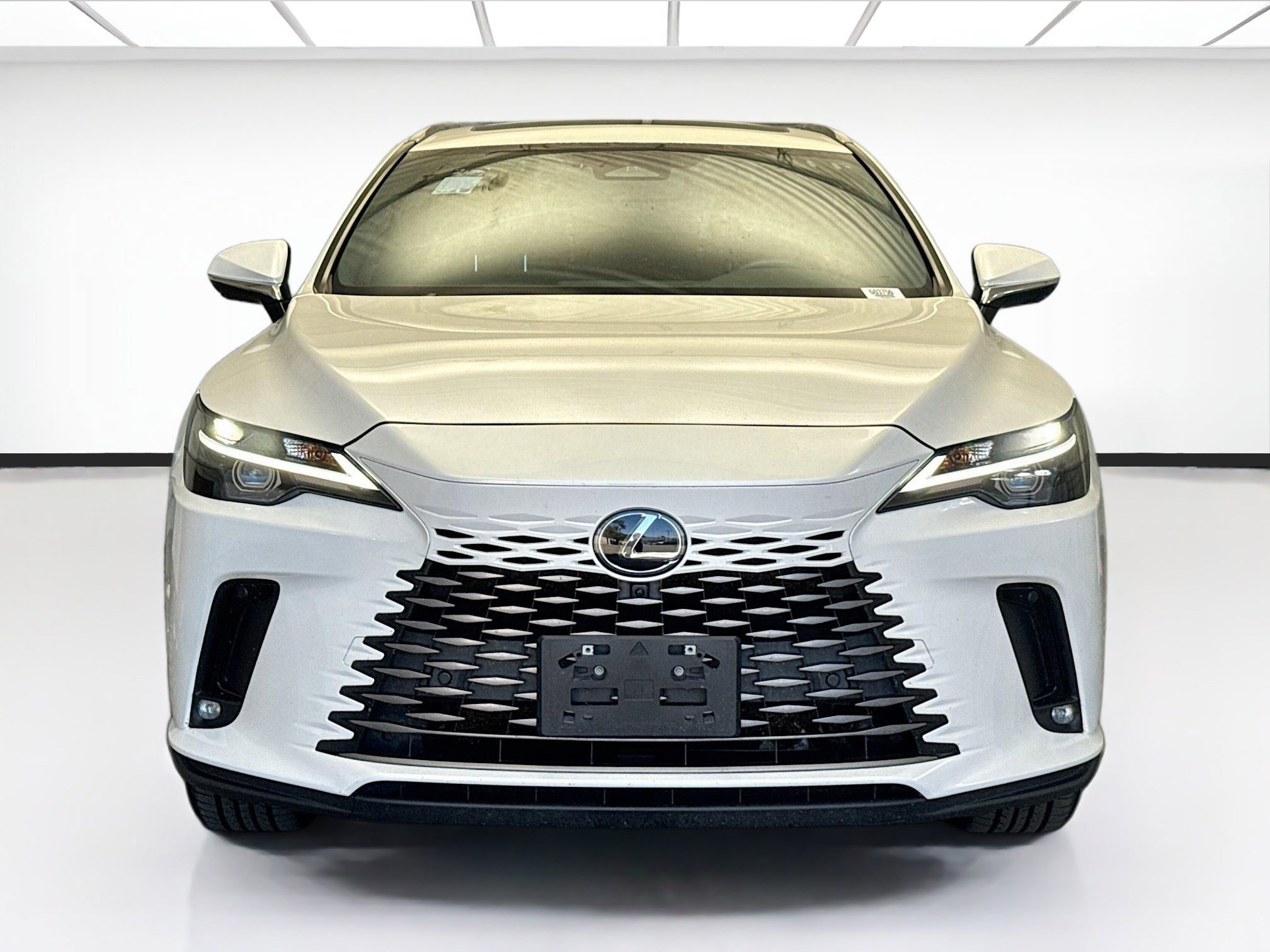Used 2024 Lexus RX 350 Premium image 2