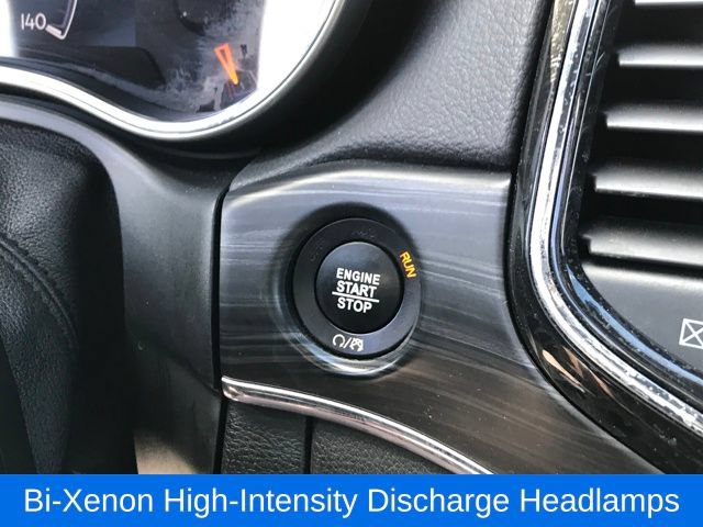 Used 2022 Jeep Grand Cherokee Limited w/ Technology Group AWD/4WD image 14