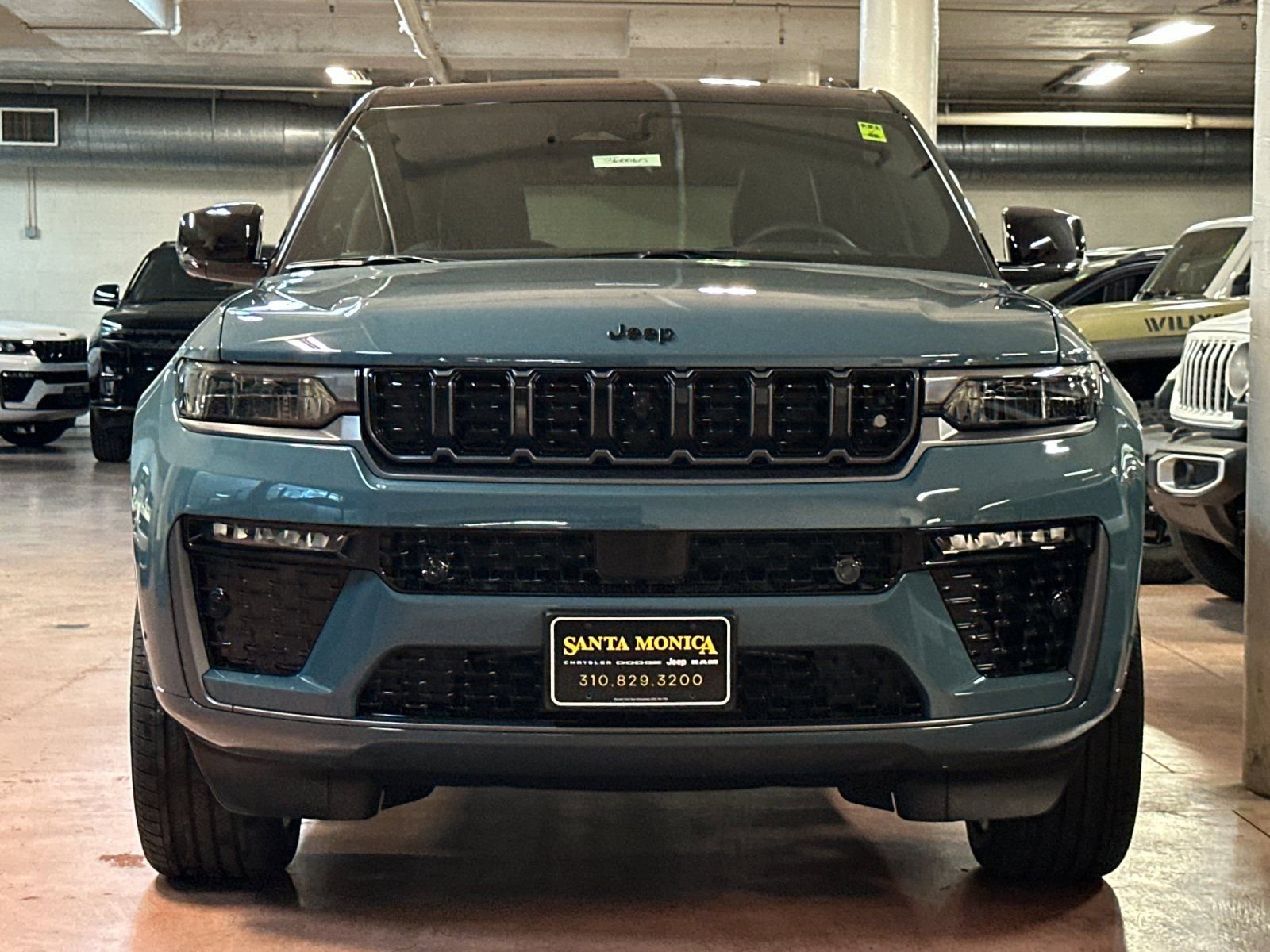 New 2026 Jeep Grand Cherokee Summit image 8
