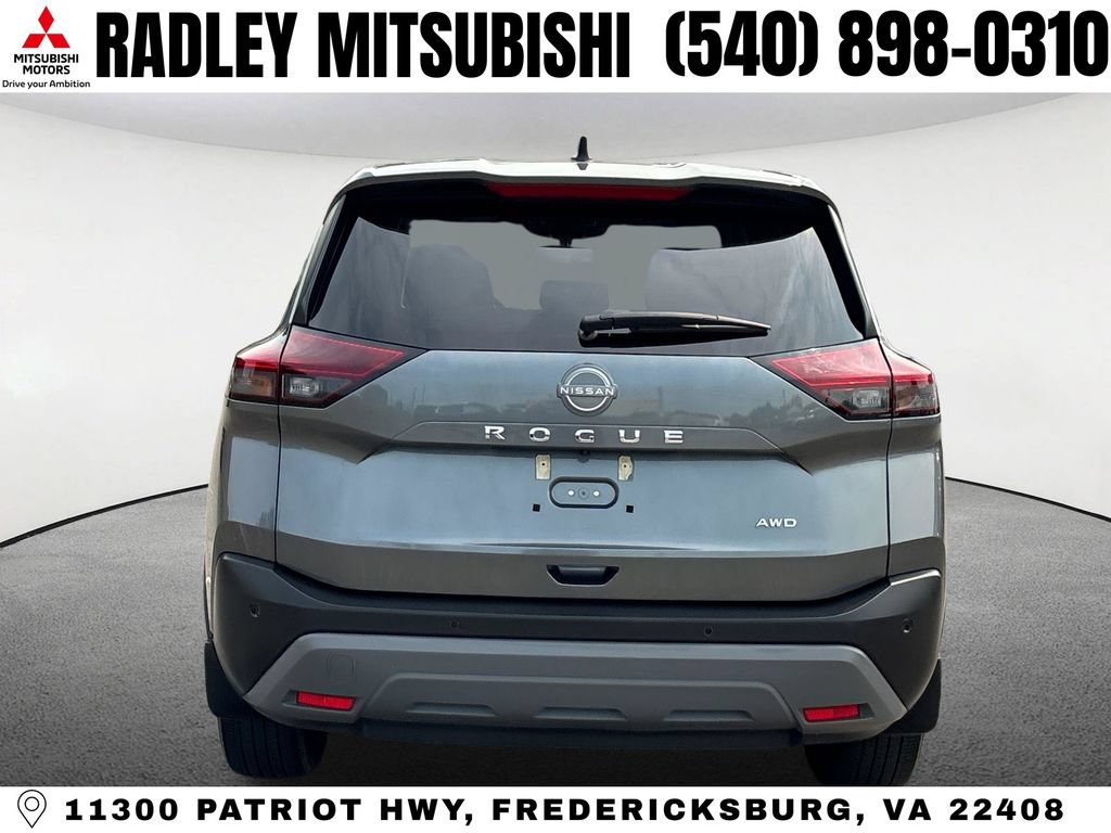 Used 2023 Nissan Rogue S AWD/4WD image 18