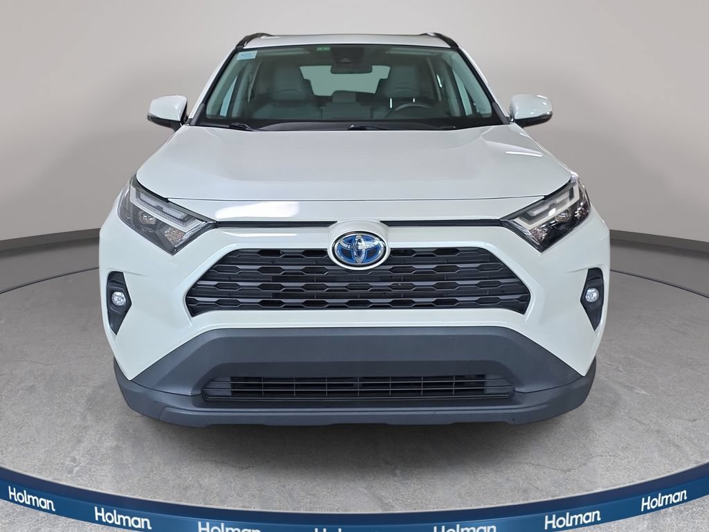 Used 2022 Toyota RAV4 XLE Premium AWD/4WD image 3