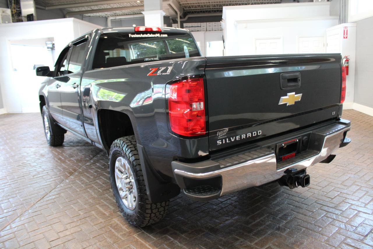 Used 2018 Chevrolet Silverado 2500 LT w/ LT Convenience Package AWD/4WD image 4