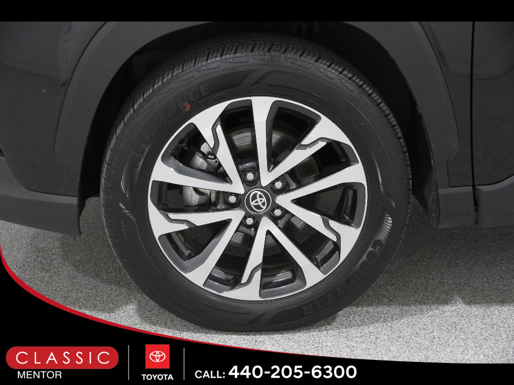Certified 2024 Toyota Corolla Cross XLE FWD image 21