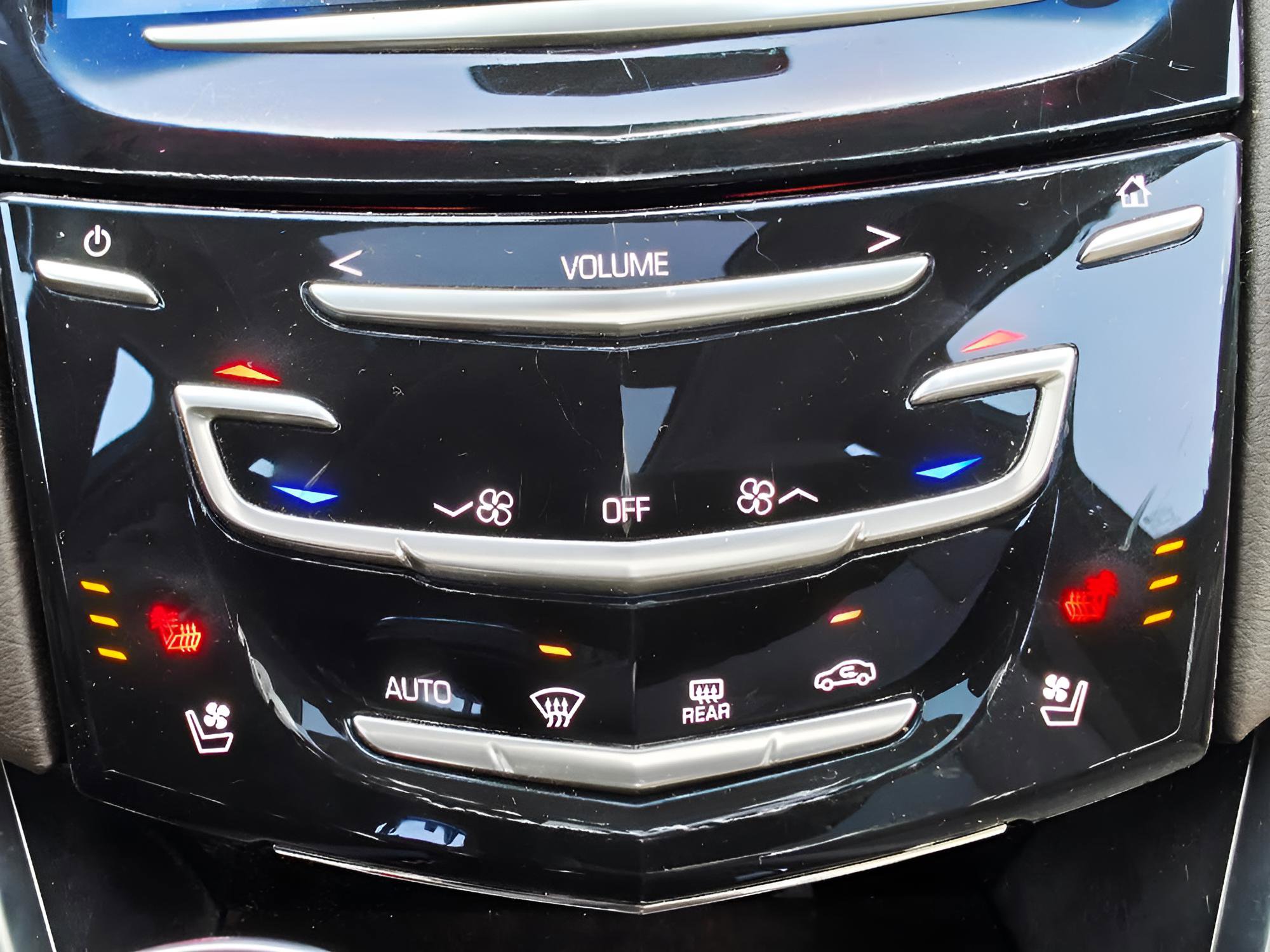 Used 2015 Cadillac XTS Premium image 30