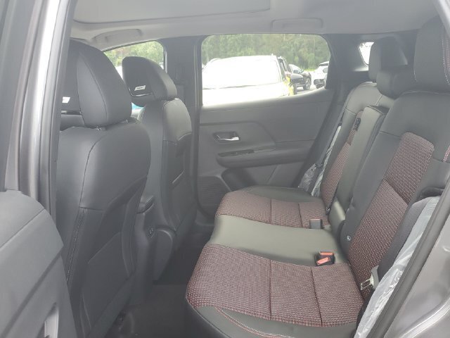 New 2027 Nissan Kicks SR w/ SR Premium Package FWD image 7