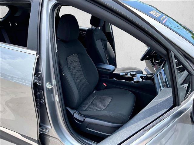 Used 2023 Kia Sportage LX FWD image 9
