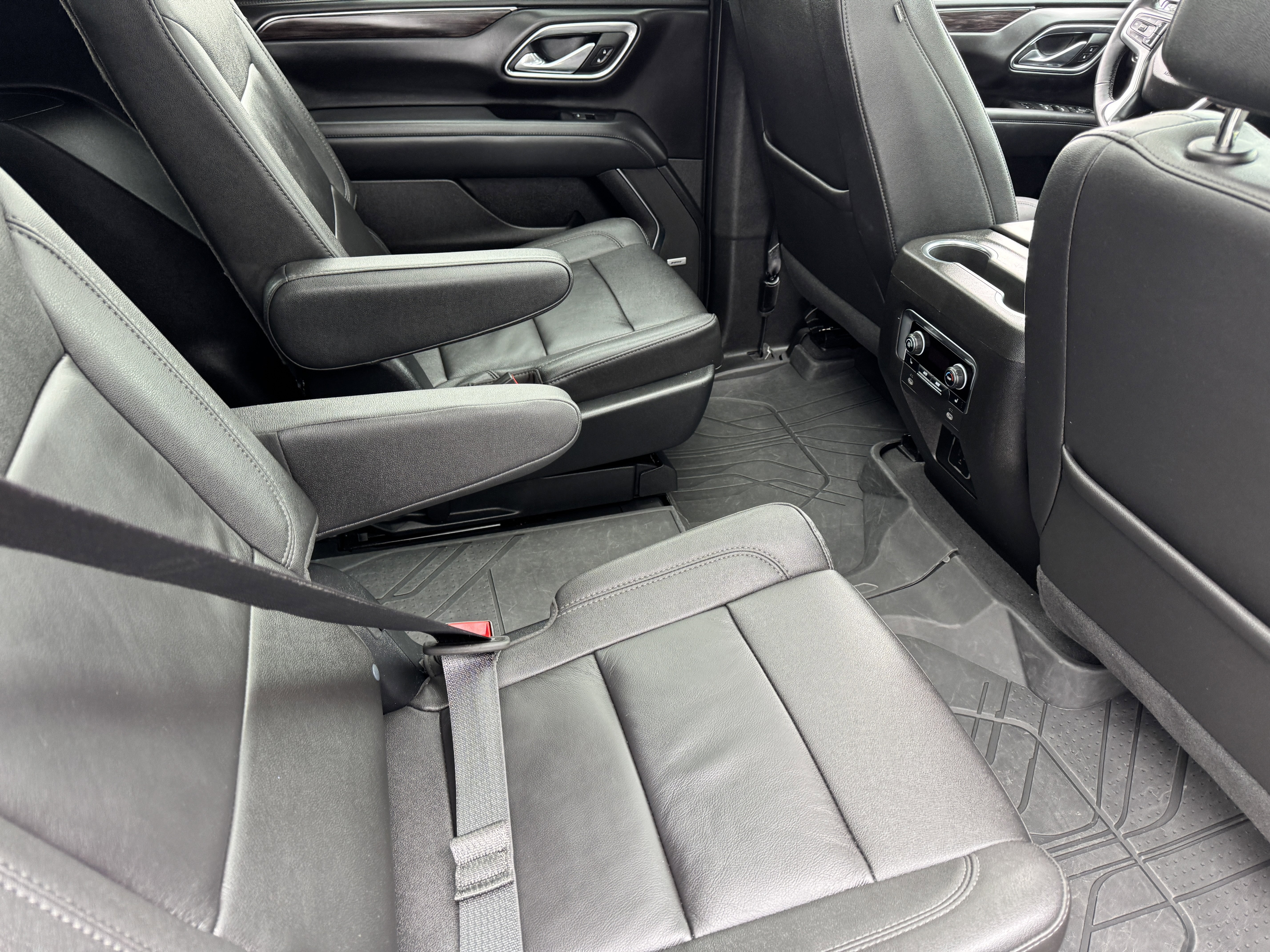 Used 2023 Chevrolet Tahoe Z71 w/ Z71 Off-Road Package image 21