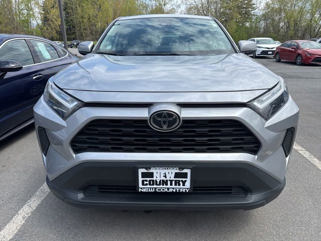 Used 2023 Toyota RAV4 LE AWD/4WD image 2