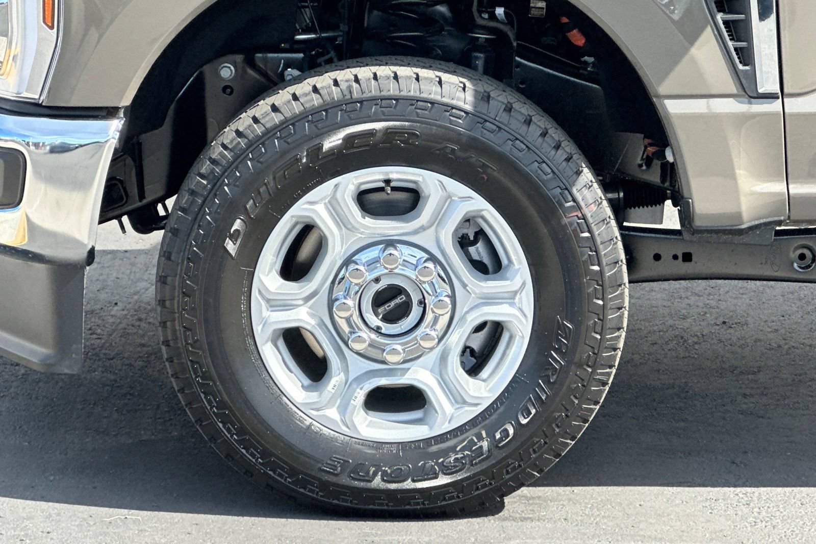New 2026 Ford F250 XLT w/ XLT Premium Package AWD/4WD image 23