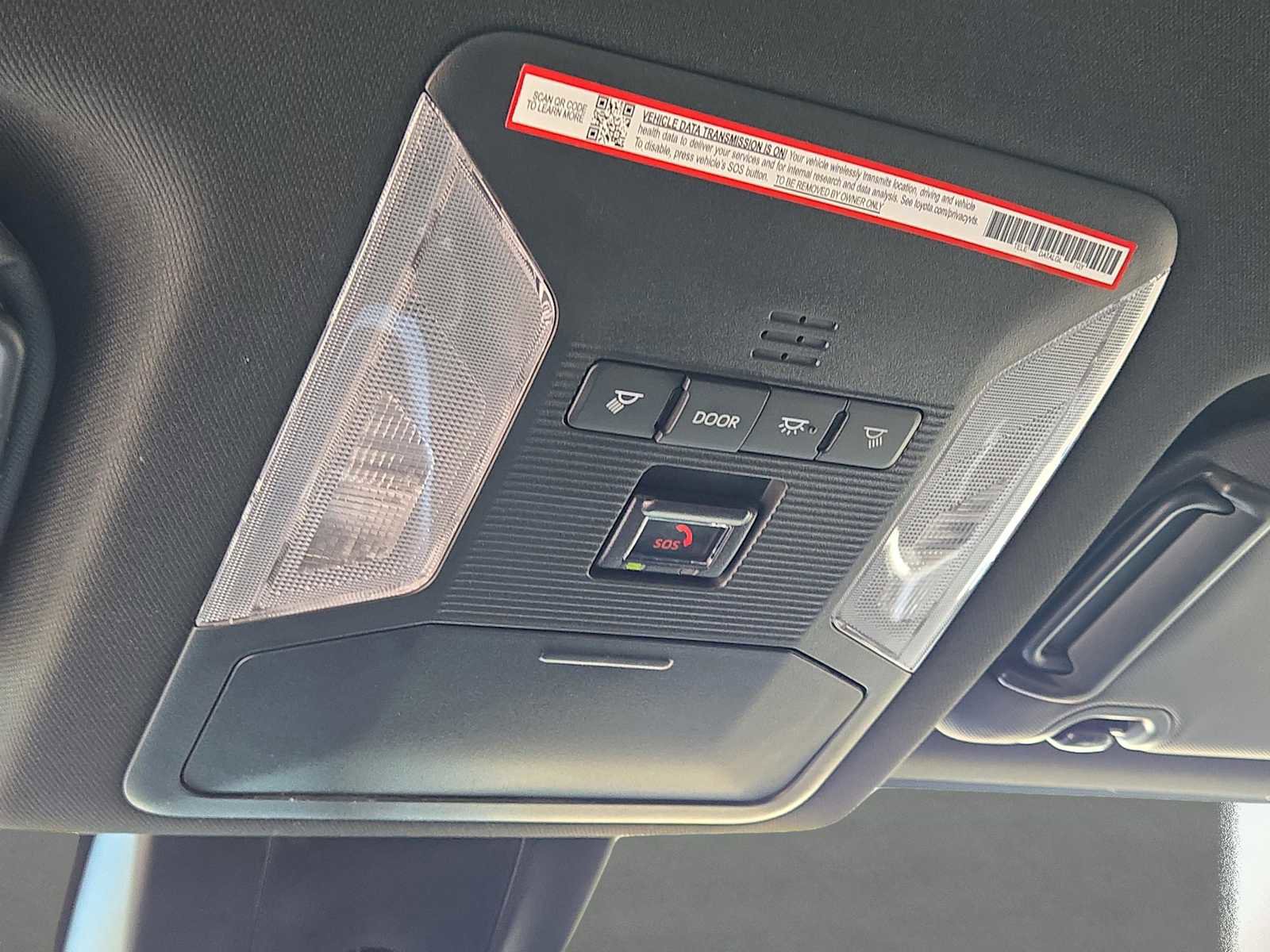 Used 2025 Toyota RAV4 SE image 29