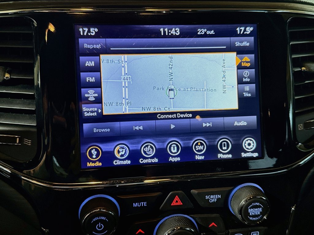 Used 2021 Jeep Grand Cherokee Laredo X RWD image 16