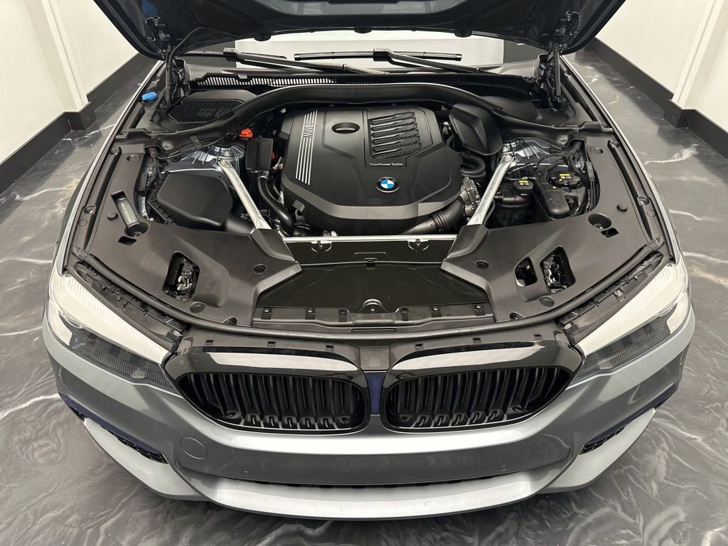 Used 2020 BMW 540i xDrive w/ M Sport Package image 28