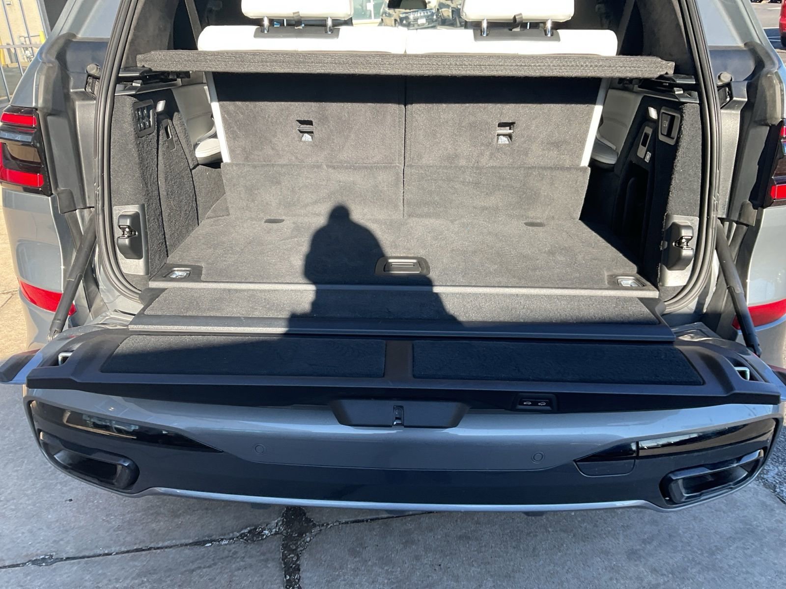 Used 2023 BMW X7 xDrive40i w/ Dynamic Handling Package image 37