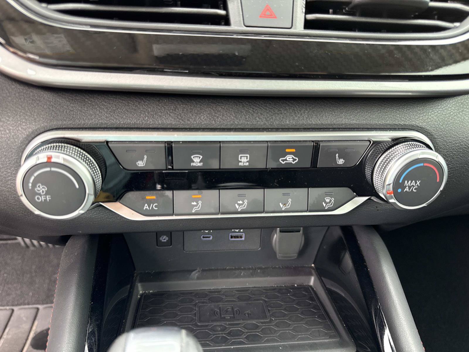 Used 2024 Nissan Altima 2.5 SR w/ SR Premium Package FWD image 27