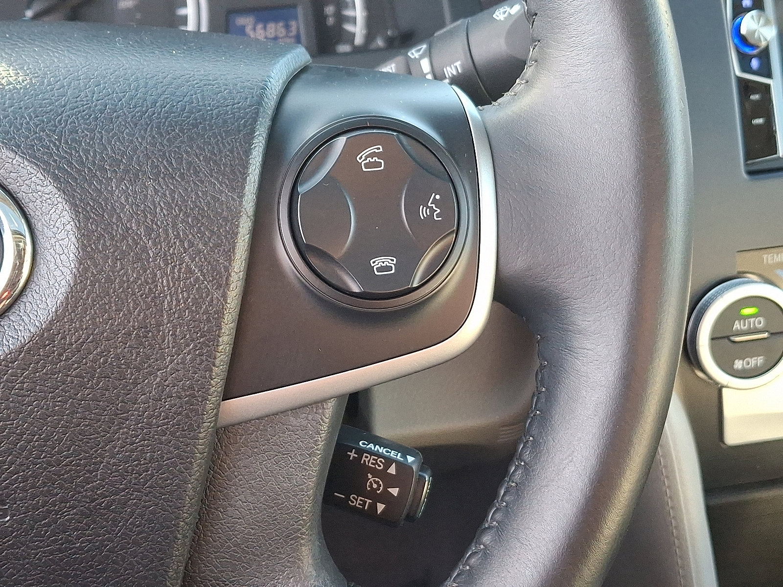 Used 2014 Toyota Camry XLE image 22