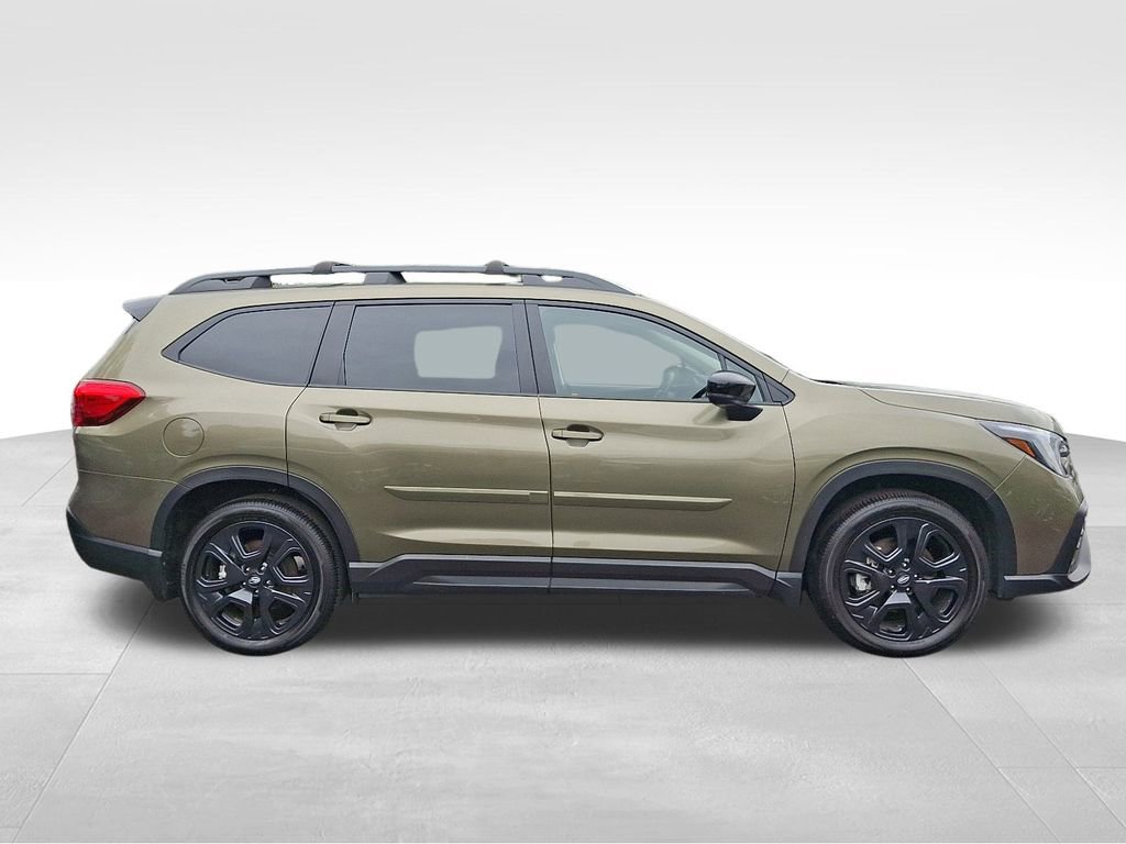 Used 2024 Subaru Ascent Onyx Edition image 7