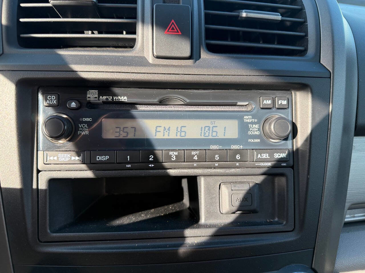 Used 2011 Honda CR-V LX image 14