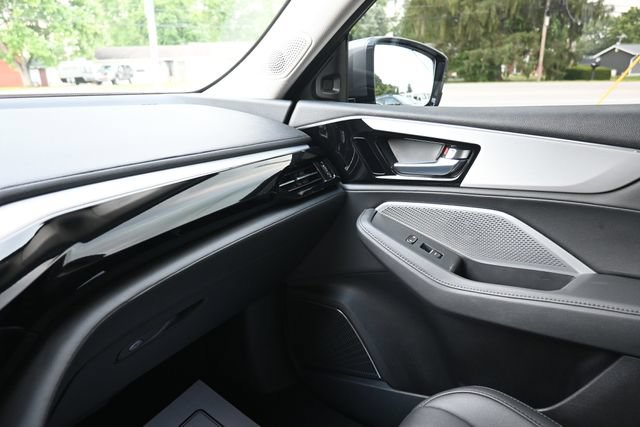 Used 2025 Acura MDX SH-AWD image 30