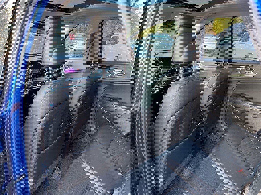 Used 2024 Kia Sportage SX image 9