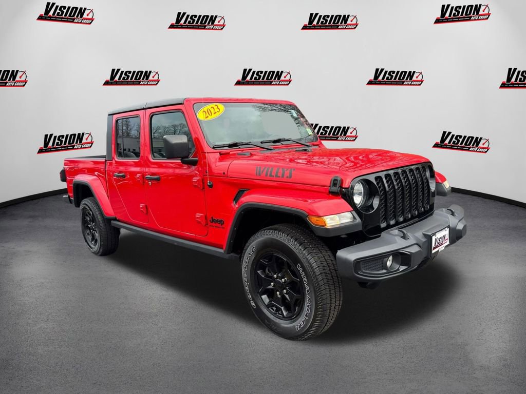 Used 2023 Jeep Gladiator Sport AWD/4WD video 3