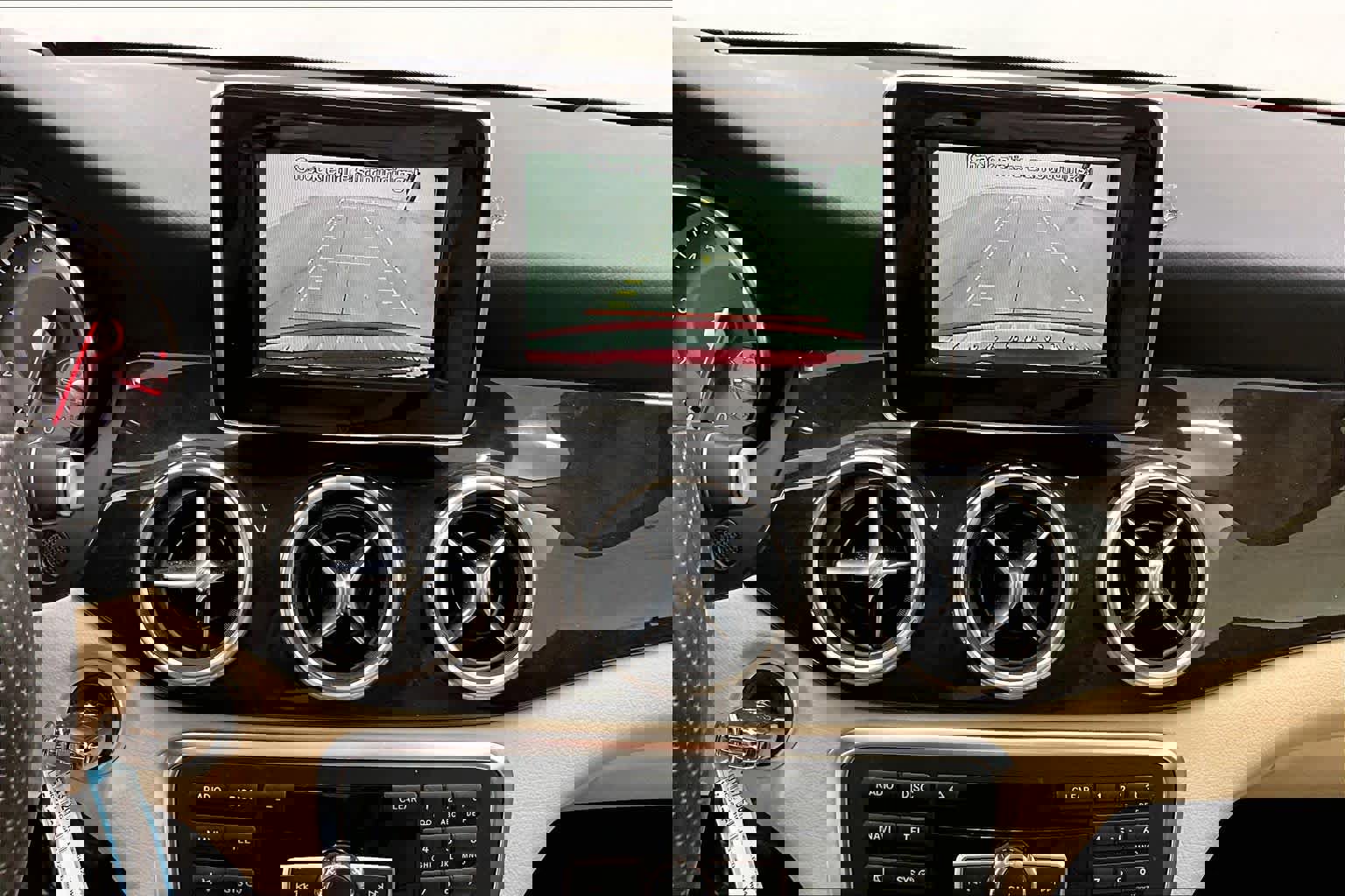 Used 2015 Mercedes-Benz GLA 250 4MATIC image 24