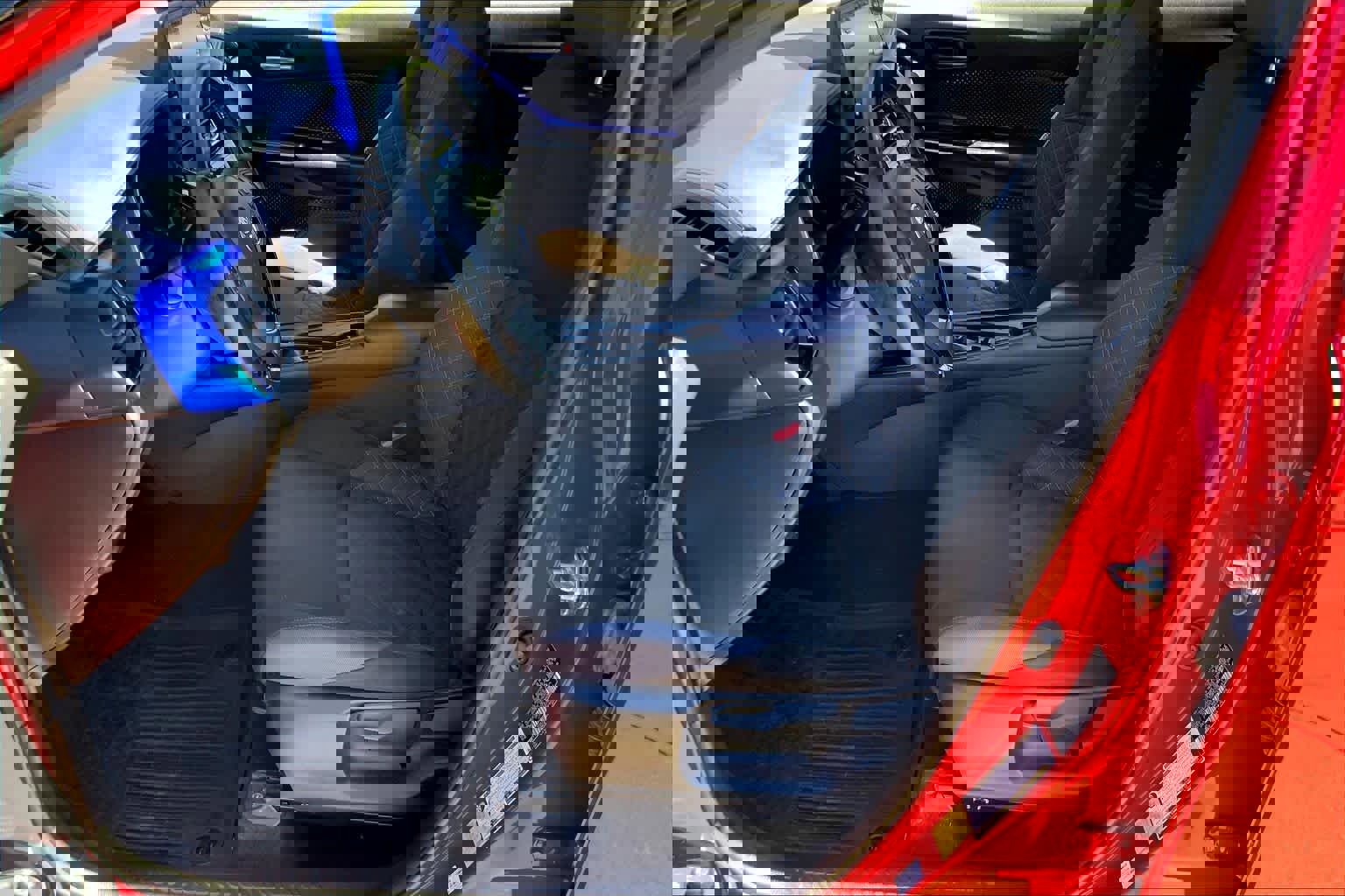 Used 2020 Toyota C-HR XLE FWD image 8