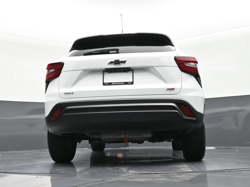 Used 2024 Chevrolet Trax LS FWD image 24