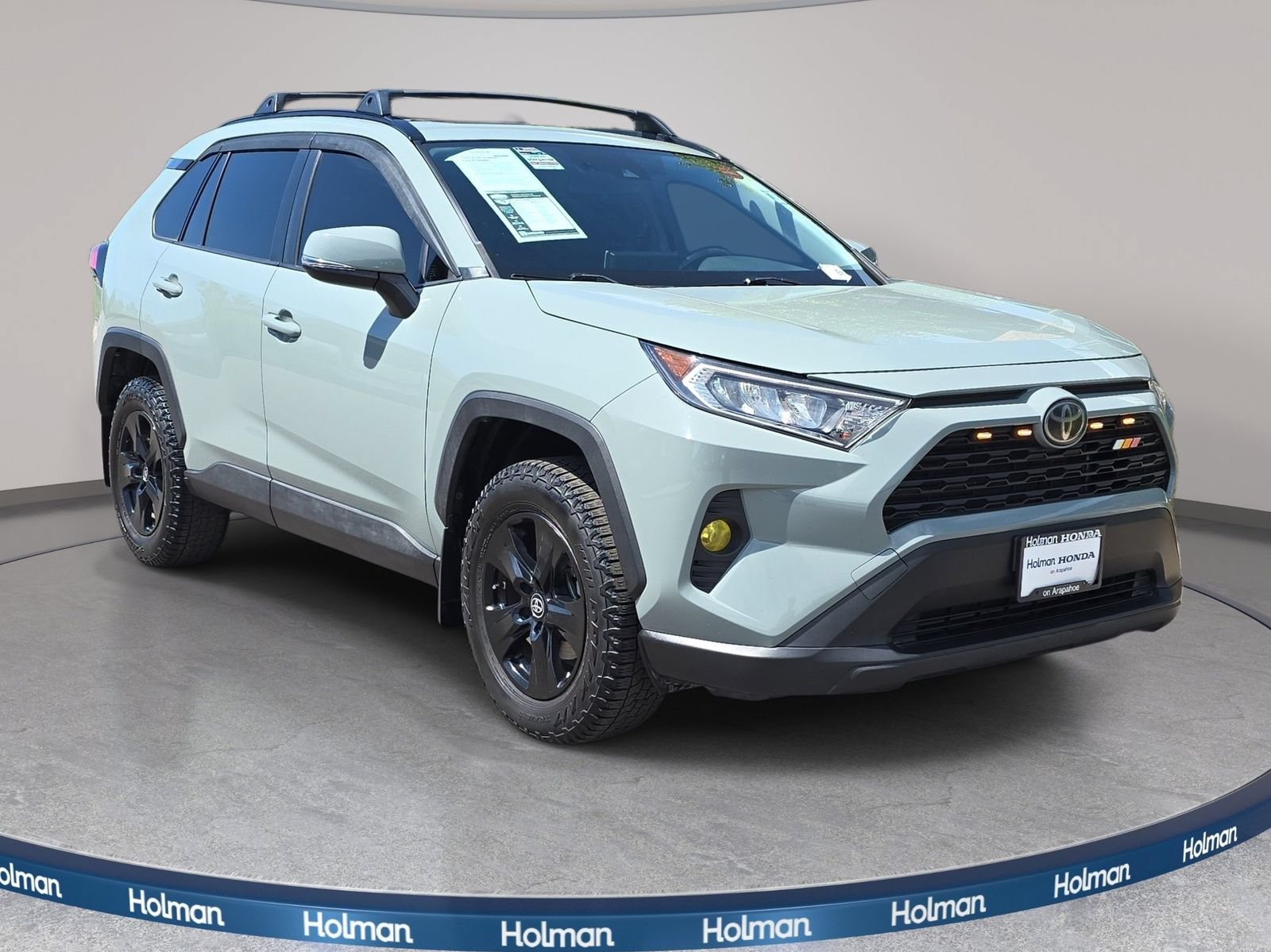 Used 2021 Toyota RAV4 XLE w/ Convenience Package AWD/4WD image 4