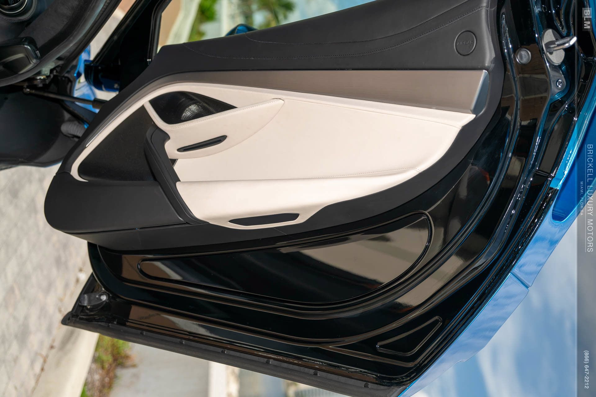 Used 2025 McLaren 750S RWD image 19