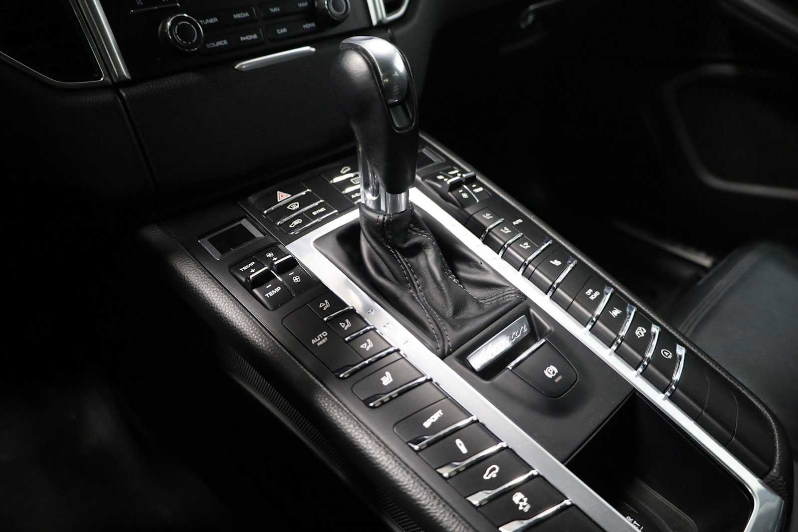 Used 2018 Porsche Macan GTS image 29