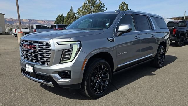 New 2026 GMC Yukon XL Denali w/ Sun & Power Step Package image 4