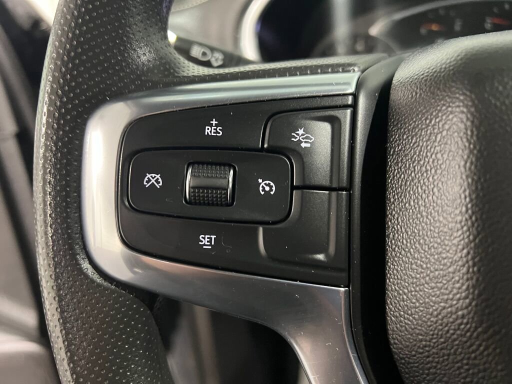 Used 2023 Chevrolet Blazer LT image 11