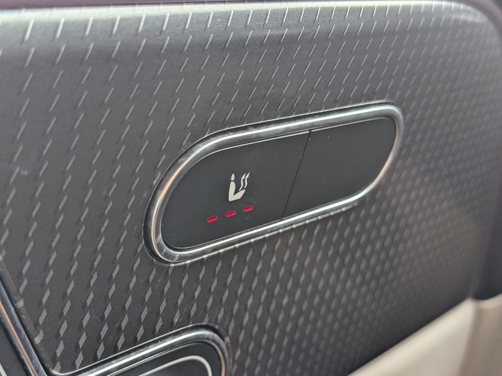 Certified 2023 Mercedes-Benz EQB 250+ w/ Exclusive Package image 11