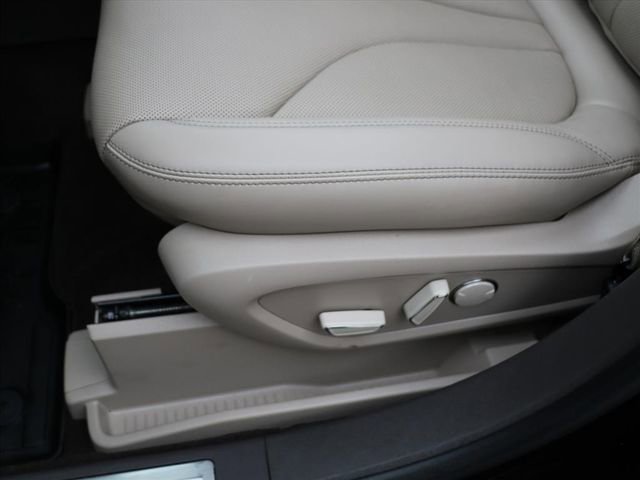 Used 2023 Lincoln Nautilus Reserve w/ Equipment Group 201A image 19